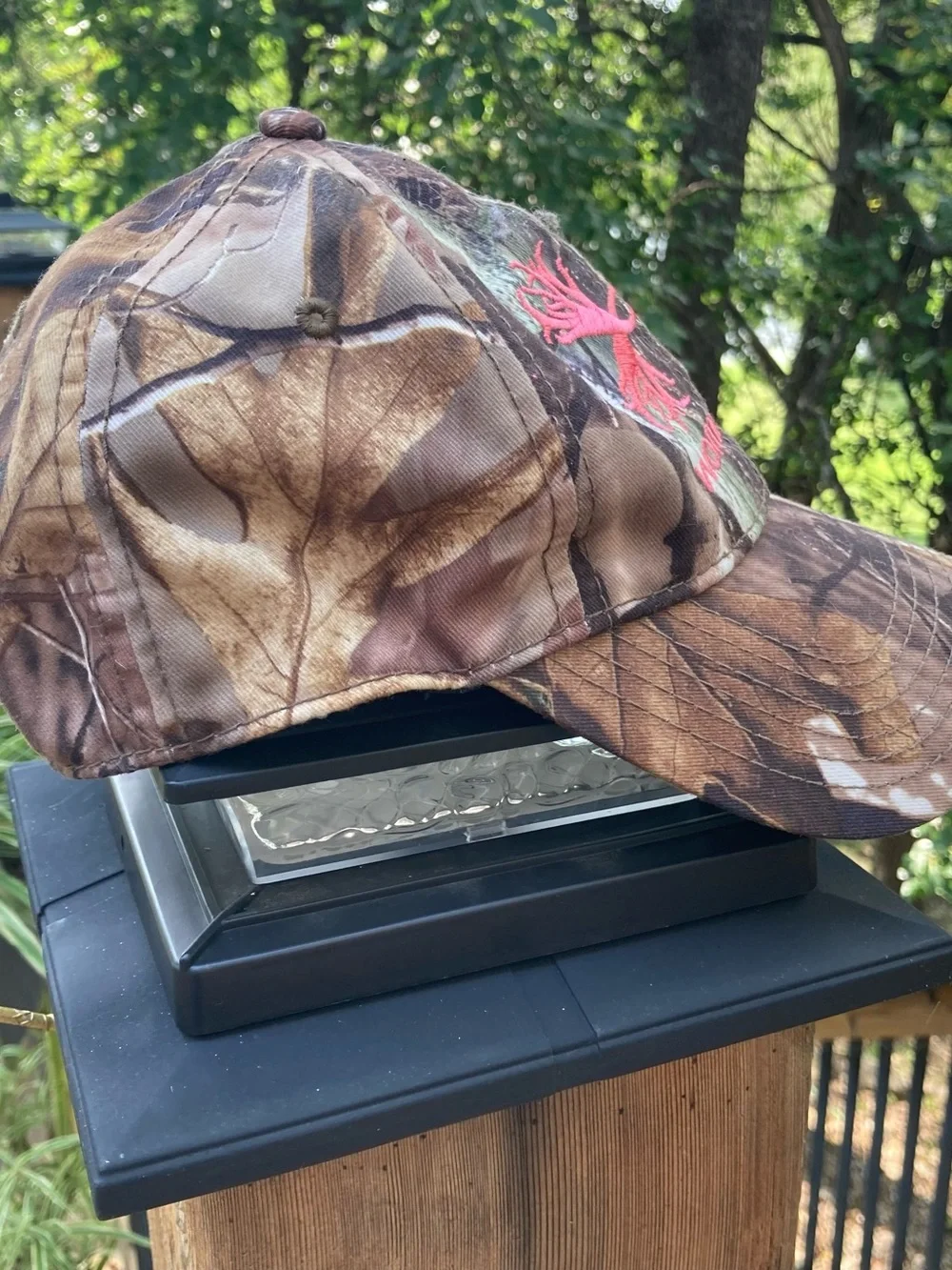 Under Armour “Women Hunt” Cap Snap Hat Pink Spellout Green Camo Hunting Outdoors